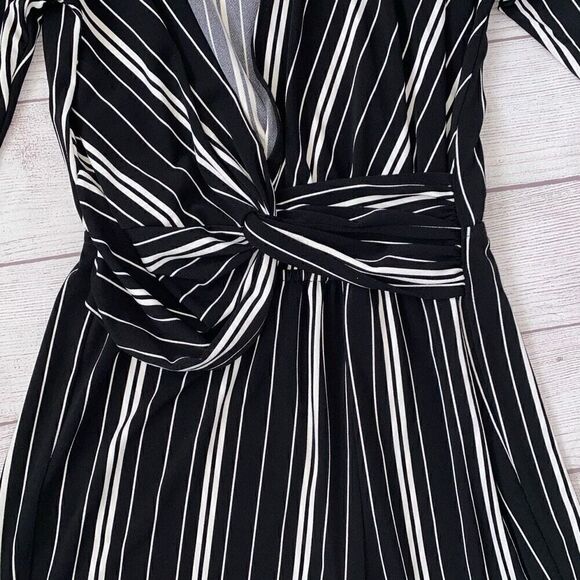 Express B&W stripe 3/4 sleeve jumpsuit w/front knot tie sz M - Picture 3 of 13